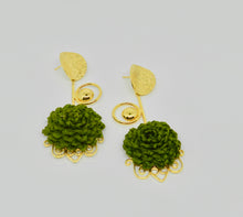 Load image into Gallery viewer, Grassy Wooven Earrings